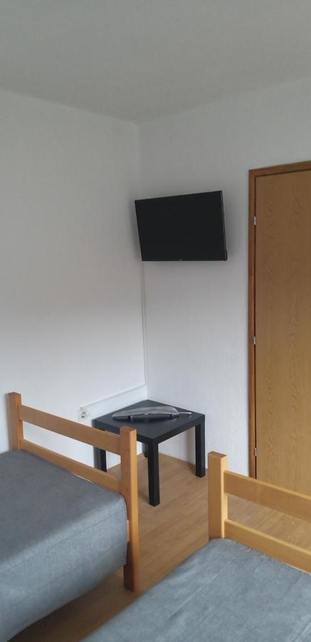Studio Apartman Sajra Kulen Vakuf Exterior foto